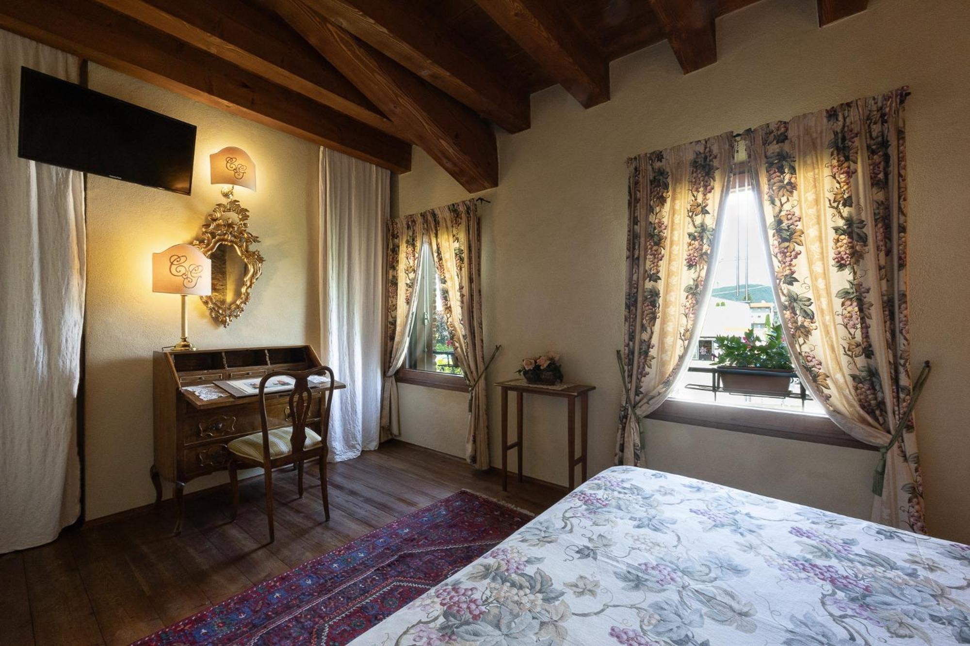 Locanda La Corte Dei Galli Carre Экстерьер фото